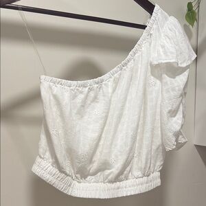 Universal Thread White Asymmetrical Ruffled Blouse